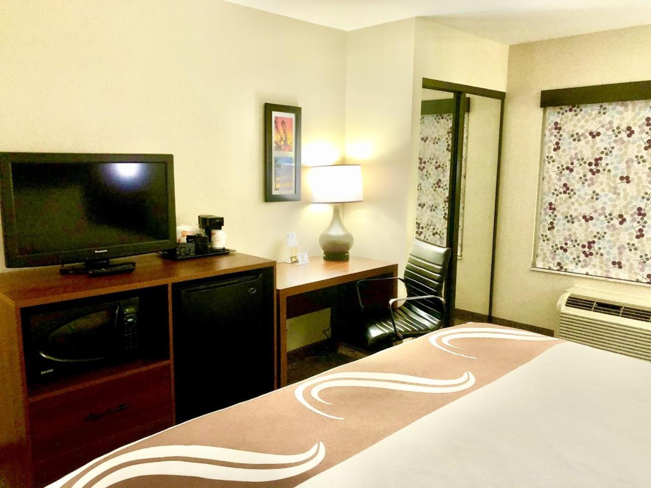 Quality Inn Placentia Anaheim Fullerton מראה חיצוני תמונה