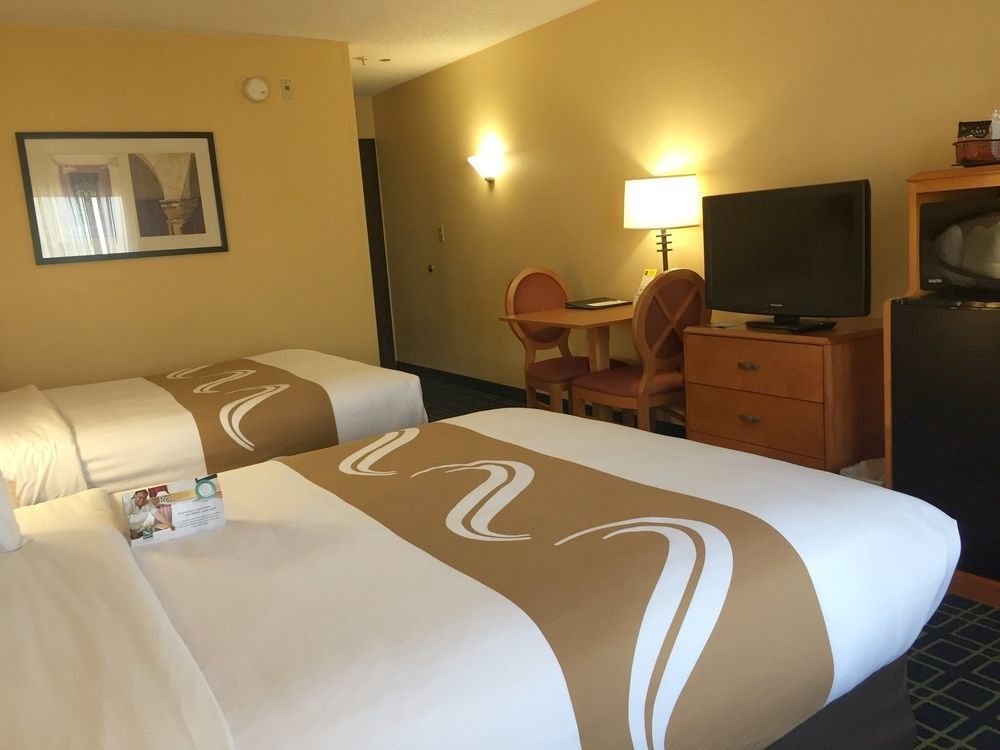 Quality Inn Placentia Anaheim Fullerton מראה חיצוני תמונה